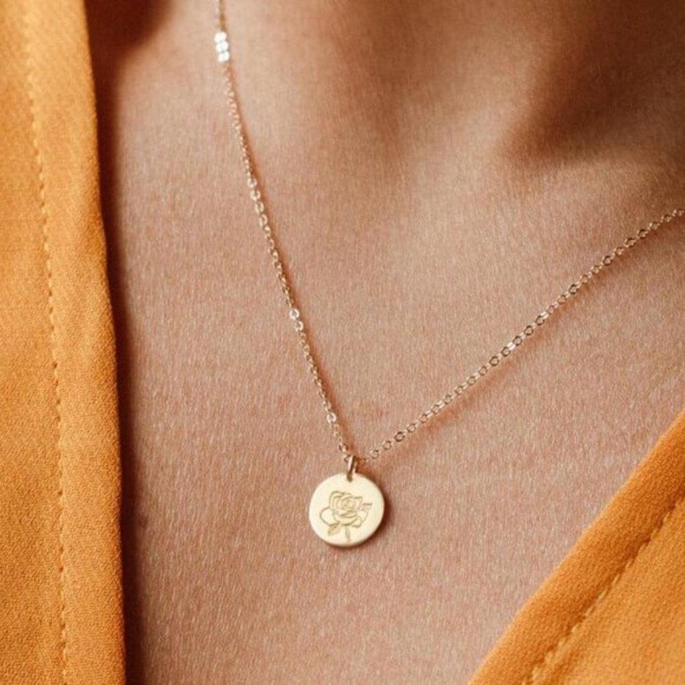 Rose June Birth Flower Engraved Cute Gift Necklace - Picture 7 of 16
